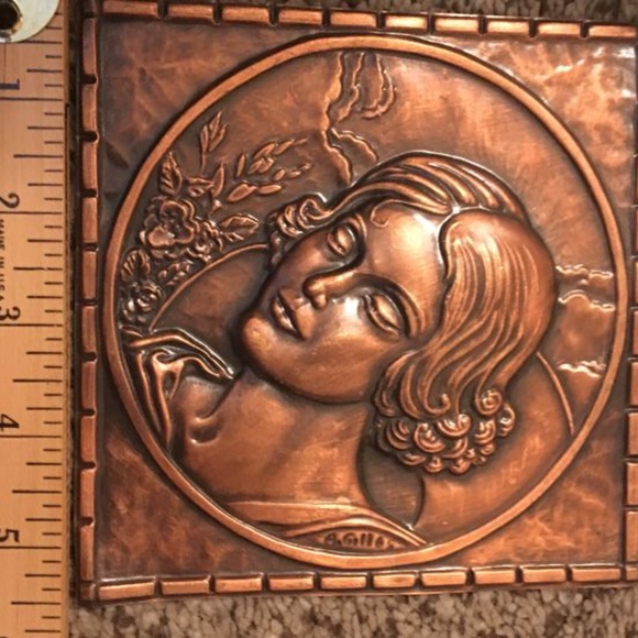 Albert Gilles Set of 4 Repousse Copper Portraits - Picture 5 of 6